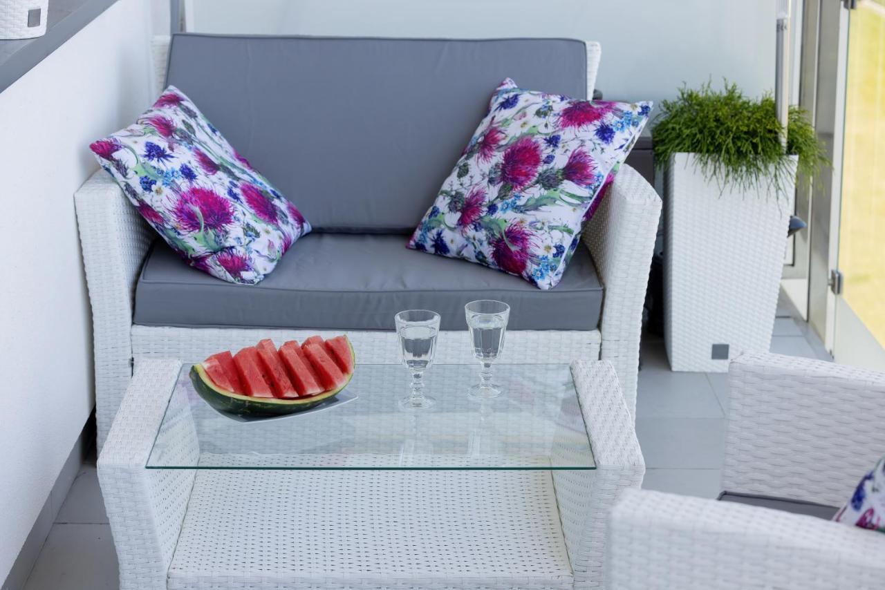 Baltini Premium Apartament Blizej Morza Kołobrzeg Exteriör bild