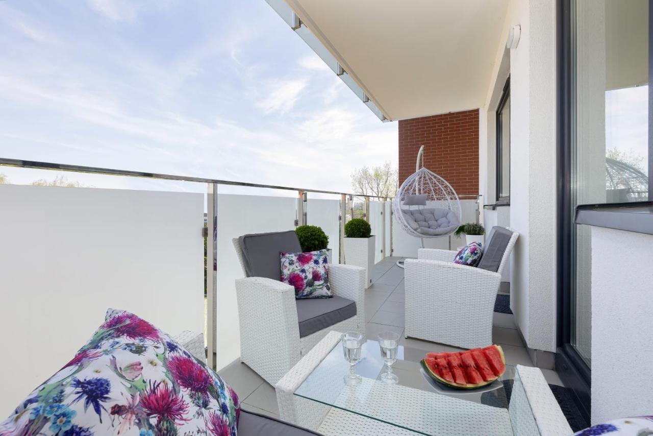 Baltini Premium Apartament Blizej Morza Kołobrzeg Exteriör bild